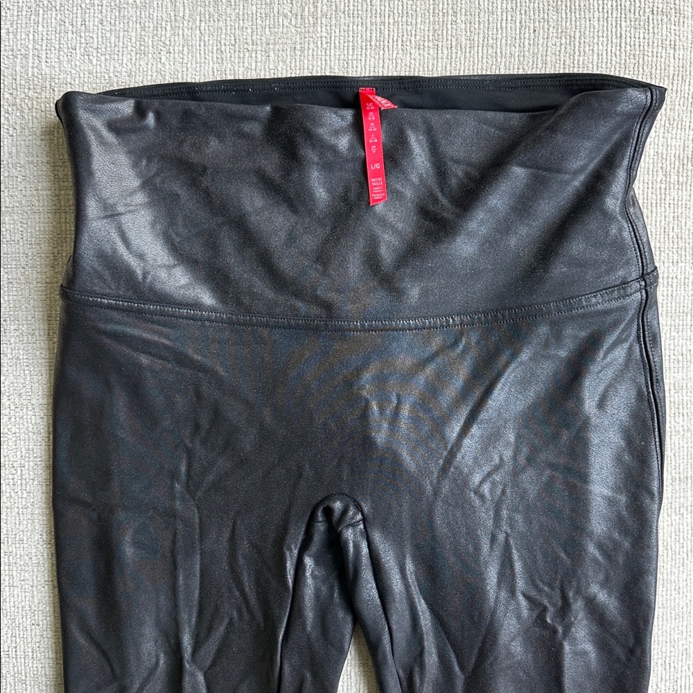 SPANX Faux leather Shiny Leggings (Medium) - Picture 4 of 5